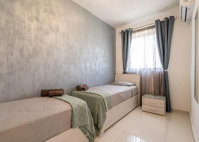 Brand New Apartment-2 Min From The Sea-central Bugibba Apartamento St Paul's Bay