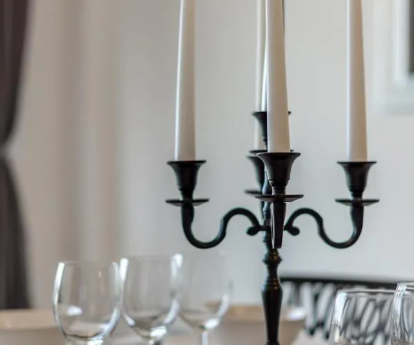 Апартаменты Brand New Apartment-2 Min From The Sea-central Bugibba