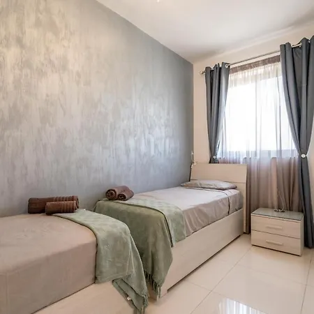 Brand New Apartment-2 Min From The Sea-central Bugibba Apartamento Bahía de San Pablo